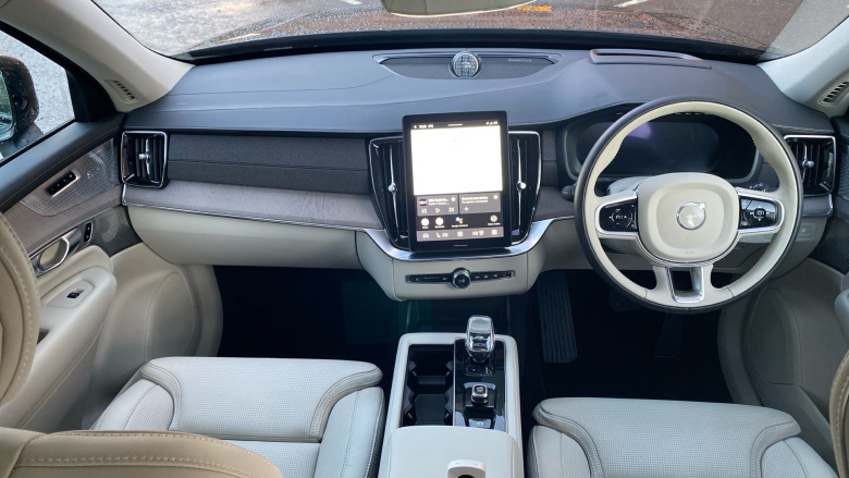 Volvo XC90 2.0 T8 PHEV Ultra Dark 5dr AWD Geartronic Estate